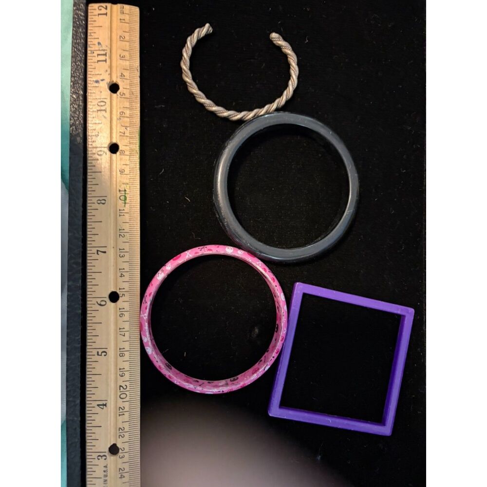 5 vtg bracelets